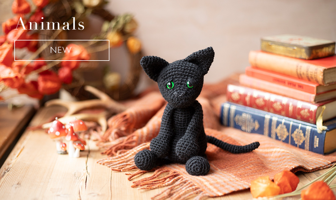 Animal crochet kits black cat autumn pattern toft